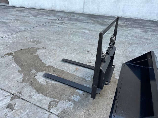 Sdlool - 2025 - 380r - rupsschranklader - afbeelding 36 van  36