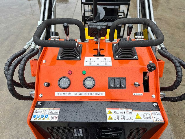 Sdlool - 2025 - sl36c - mini rupslader met toebehoren - afbeelding 14 van  41