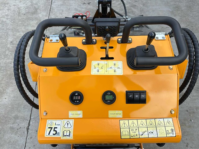 Sdlool - 2026 - 360t - mini - schranklader - afbeelding 11 van  33