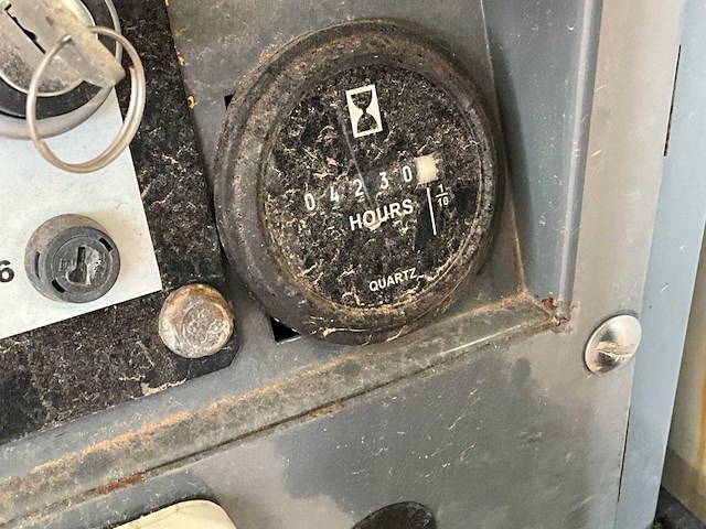 Sdmo - r22 - power generator - 2011 - afbeelding 11 van  11