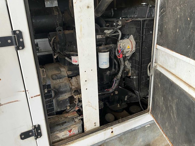 Sdmo - r66 - power generator - 2011 - afbeelding 6 van  15