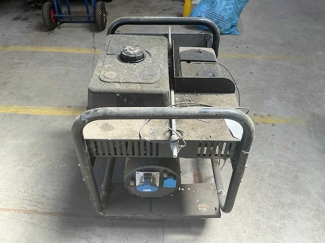 Sdmo (honda) sh 6000 noodstroomaggregaat - generator - afbeelding 4 van  7
