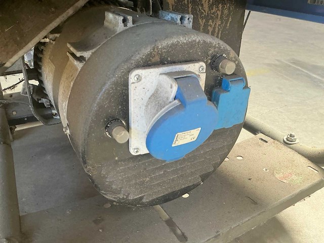 Sdmo (honda) sh 6000 noodstroomaggregaat - generator - afbeelding 5 van  7