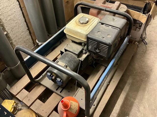 Sdmo hs4000 stroomgroep - afbeelding 3 van  6