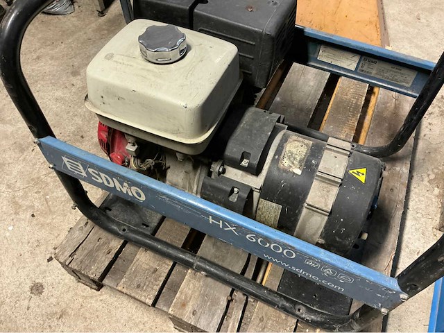 Sdmo hx6000 stroomgenerator - afbeelding 5 van  8