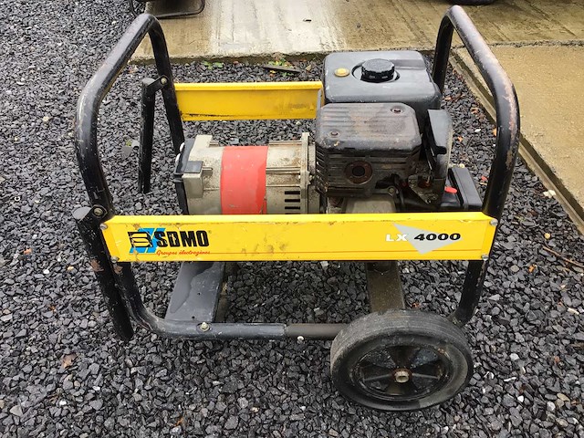 Sdmo lx4000 noodgeneratorset - afbeelding 1 van  2