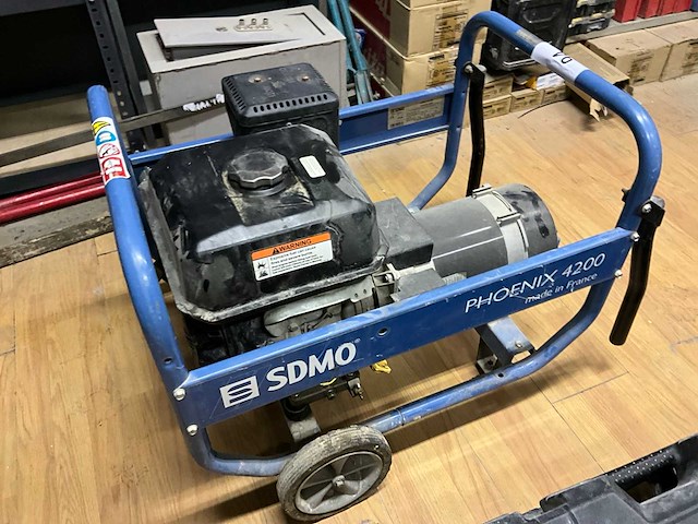 Sdmo phoenix 4200 stroomgenerator - afbeelding 3 van  6
