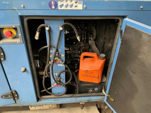 Sdmo t12k 11,5 kva stroomgenerator - afbeelding 7 van  9