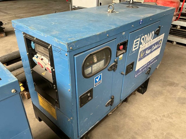 Sdmo t12k 11,5 kva stroomgenerator - afbeelding 3 van  5