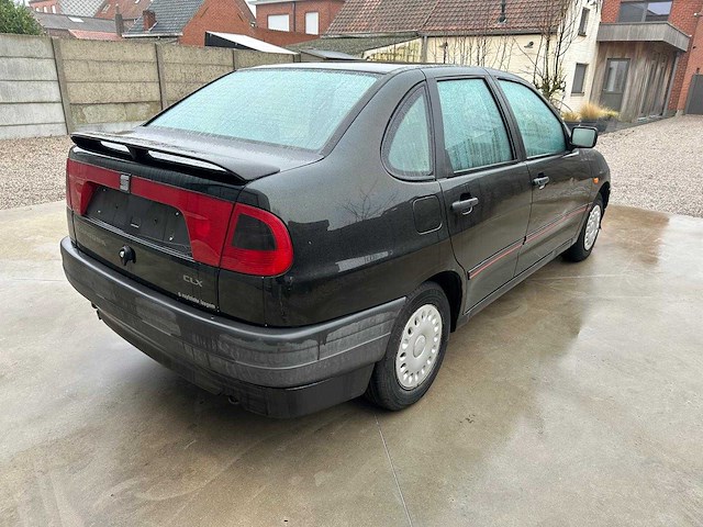 Seat - 1995 - cordoba - personenauto - afbeelding 13 van  13
