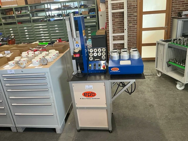 Seco en epb induflex 5 zfm04 in inductie krimp-apparaat - afbeelding 1 van  11