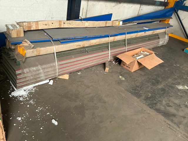 Sectionaalpoort - afbeelding 1 van  6