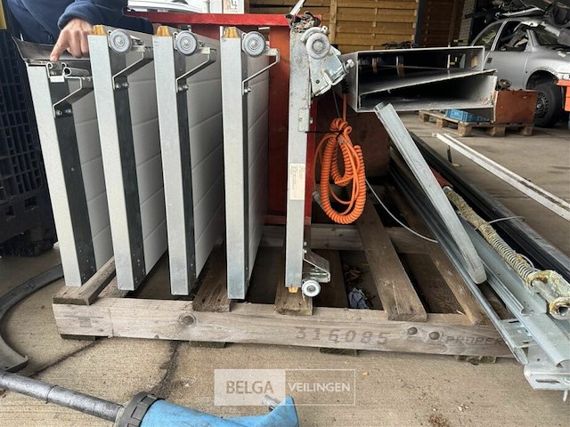 Sectionale garagepoort b305 cm - afbeelding 3 van  13