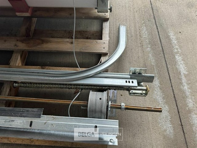 Sectionale garagepoort b305 cm - afbeelding 11 van  13
