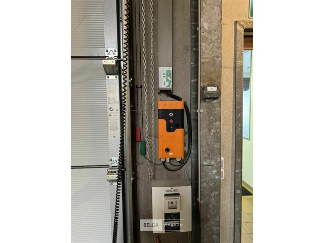 Sectionale garagepoort b500 cm - afbeelding 4 van  5