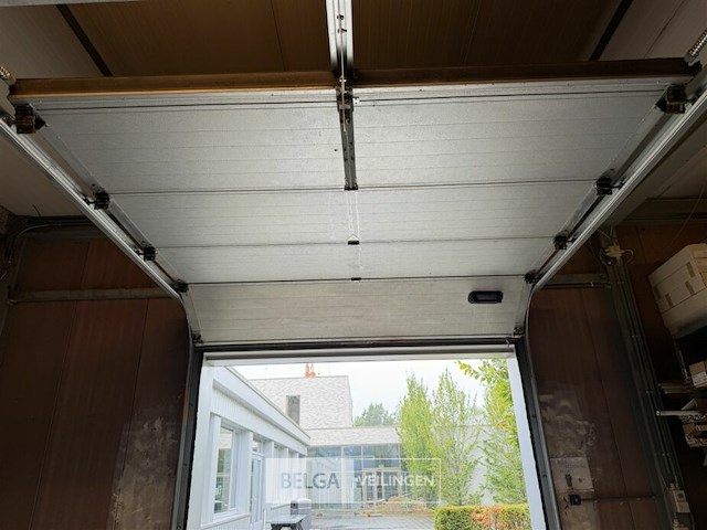 Sectionale poort + noodbatterij - afbeelding 3 van  6