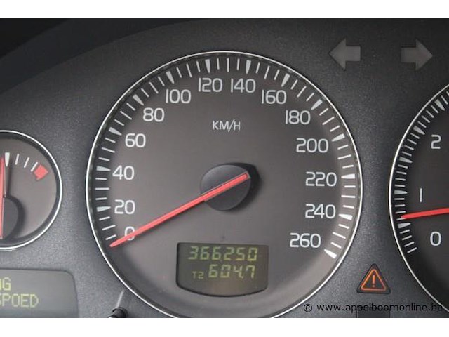 Sedan volvo, s80, yv1ts595951403289, 1e insch 06/01/2005, 2521 cm³, 154kw, lpg + benzine, 366250km, kentekenbewijs deel i, ongeldige keuren - afbeelding 5 van  17