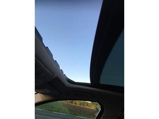 Sedan - afbeelding 20 van  33