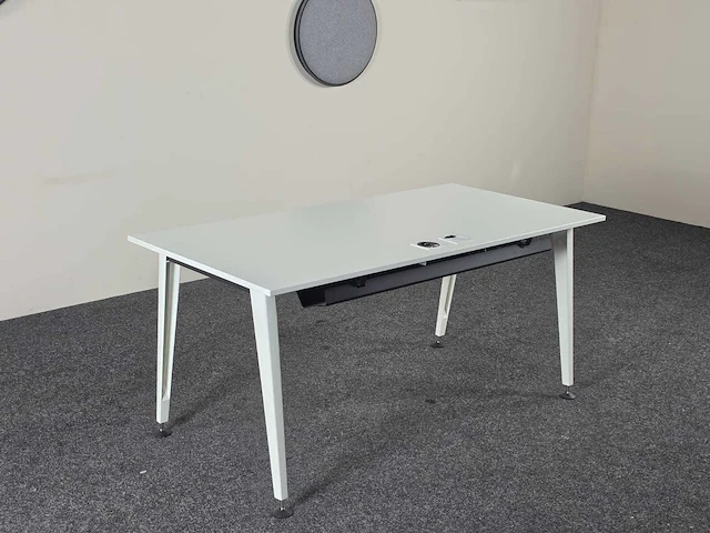 Sedus - bureaus (3x) - afbeelding 1 van  8