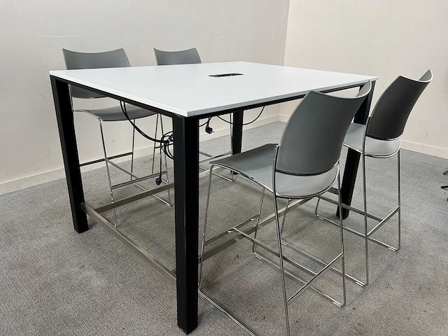 Sedus - mastermind hoge vergadertafel + 4 x casala hoge krukken - vergaderset - afbeelding 1 van  14
