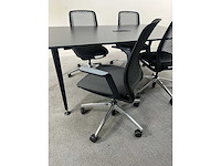 Sedus - vergadertafel + 4 sedus se:motion vergaderstoelen - vergaderset - afbeelding 9 van  11
