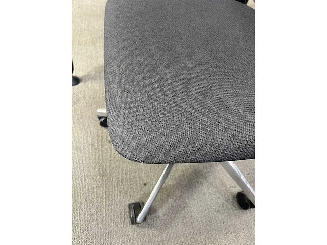 Sedus - vergadertafel + 4 sedus se:motion vergaderstoelen - vergaderset - afbeelding 1 van  4