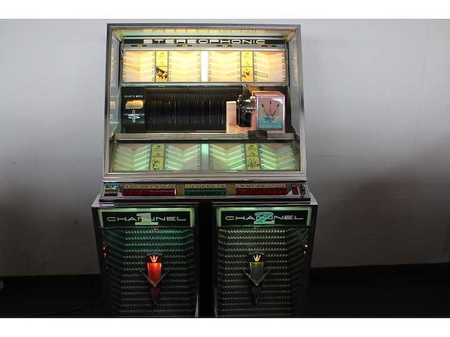 Seeburg - 222 channel - jukebox - afbeelding 1 van  10