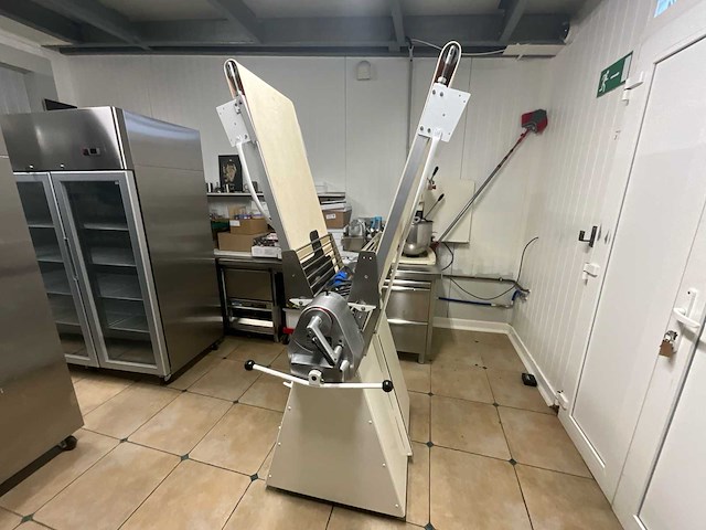 Seewer ag syn 503 walsmolen bakkerijmachines - afbeelding 1 van  16
