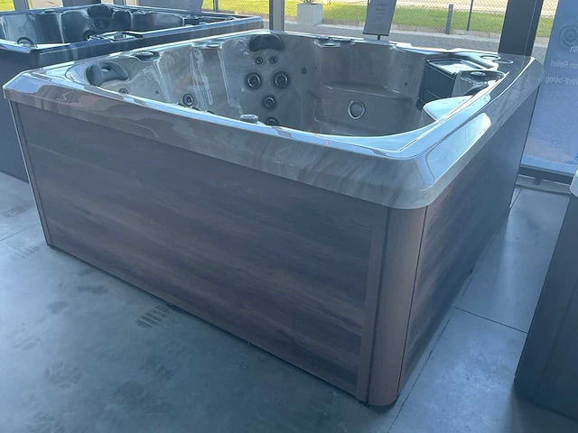 Selkirk pearl shadow jacuzzi - afbeelding 8 van  8