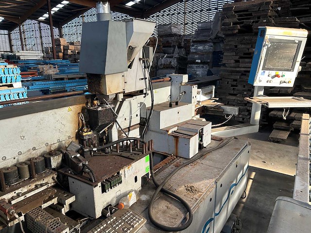 Semi-automatic edge banding machine - afbeelding 2 van  13