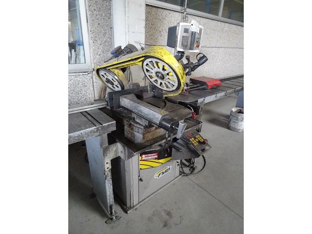 Semi-automatische lintzaag fmb - afbeelding 3 van  9