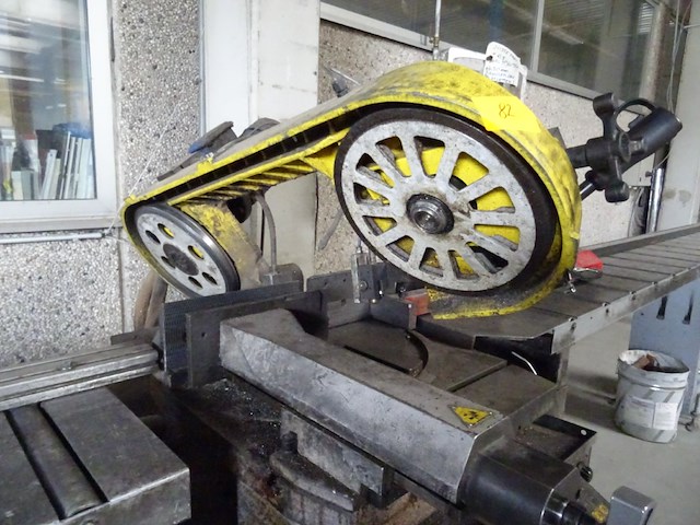 Semi-automatische lintzaag fmb - afbeelding 4 van  9