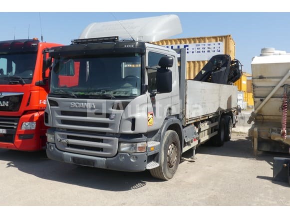Semitrailer, vrachtwagens, compactor, gereedschap, bouwmaterialen