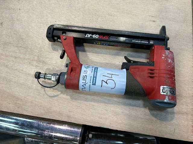 Senco nietjespistool - afbeelding 1 van  4