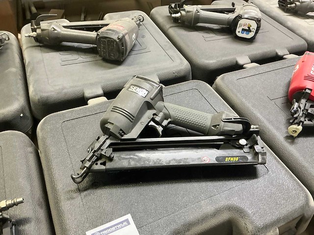 Senco pneumatische tacker (4x) - afbeelding 3 van  4