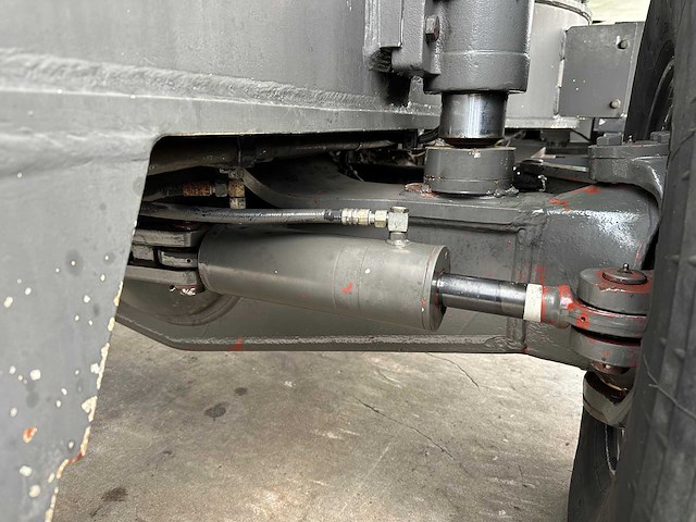 Sennebogen - 2002 - 835m - banden graafmachine - afbeelding 7 van  21