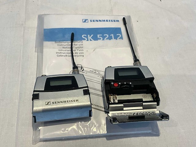 Sennheiser sk5212 mic transmitter (2x) - afbeelding 1 van  3