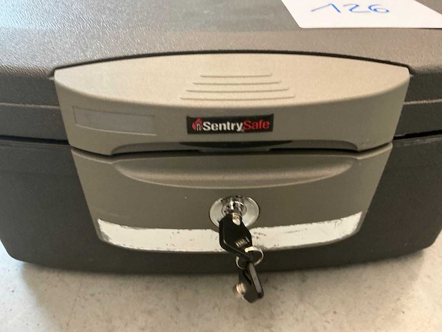 Sentrysafe brandwerende kast - afbeelding 1 van  3