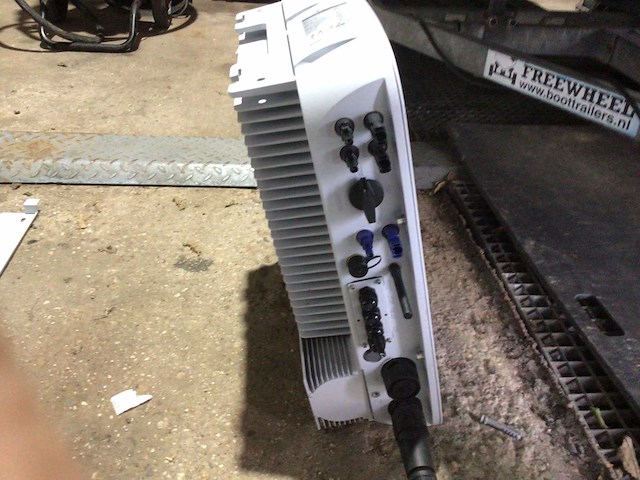 Sermatec smt 10k omvormer - afbeelding 2 van  4