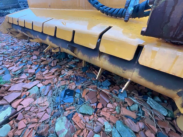 Serrat trituradoras k 001 – hastor 60 t-200 hydraulische bosbouw mulcher shredder - afbeelding 5 van  16