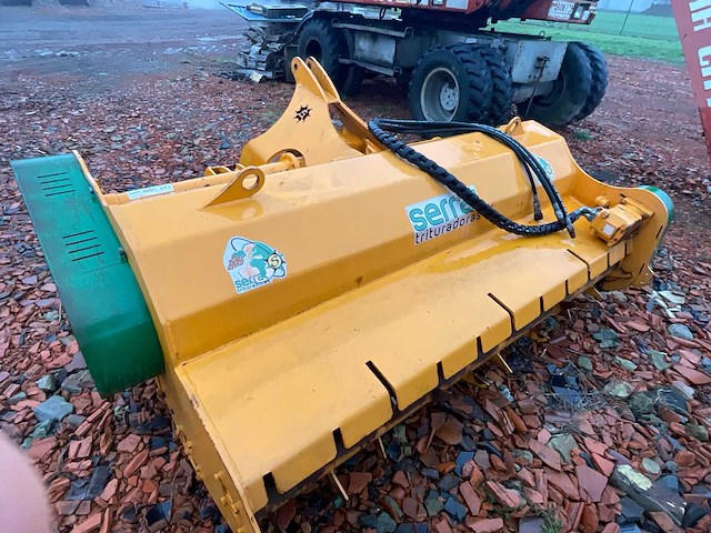 Serrat trituradoras k 001 – hastor 60 t-200 hydraulische bosbouw mulcher shredder - afbeelding 15 van  16