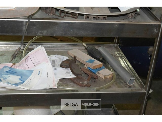 Serveerwagen met inhoud - afbeelding 4 van  6