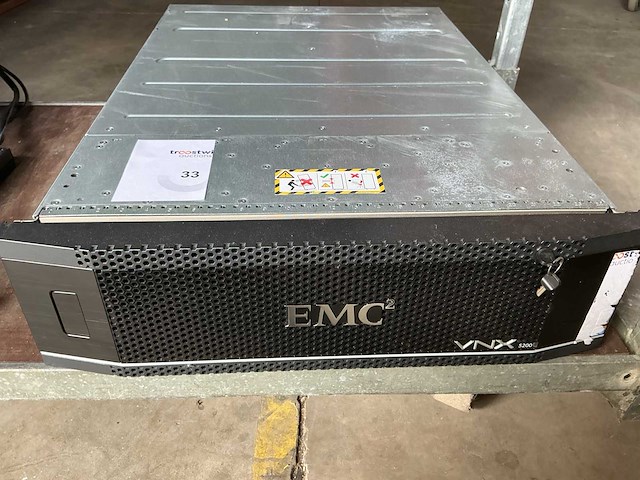 Server dell emc 2,vnx 5200 met 25 harde sas schijven 2.5” - afbeelding 2 van  8