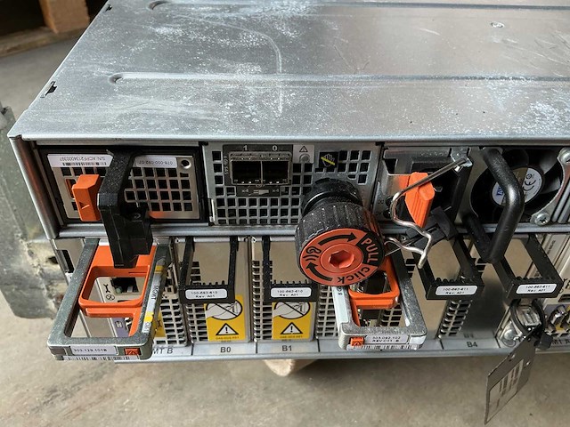 Server dell emc 2,vnx 5200 met 25 harde sas schijven 2.5” - afbeelding 4 van  8