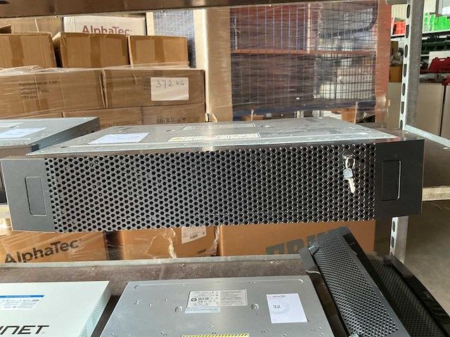 Server dell ems,sae met 13 harde sas schijven 2,5” - afbeelding 1 van  8