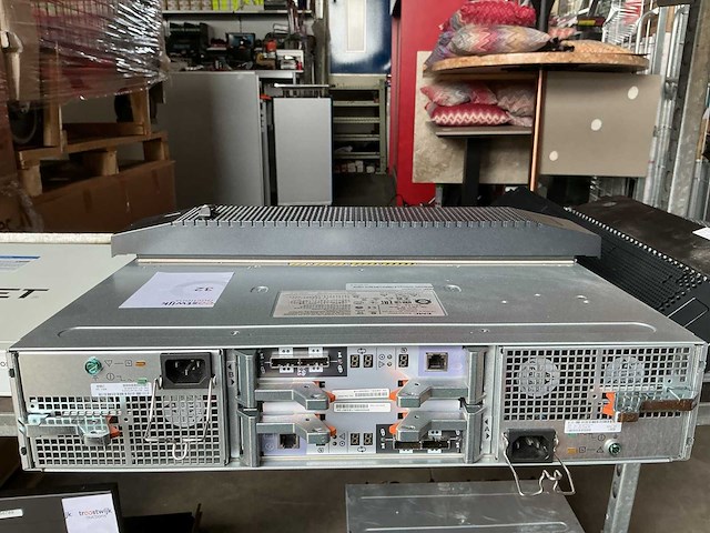 Server dell ems,sae met 13 harde sas schijven 2,5” - afbeelding 6 van  8