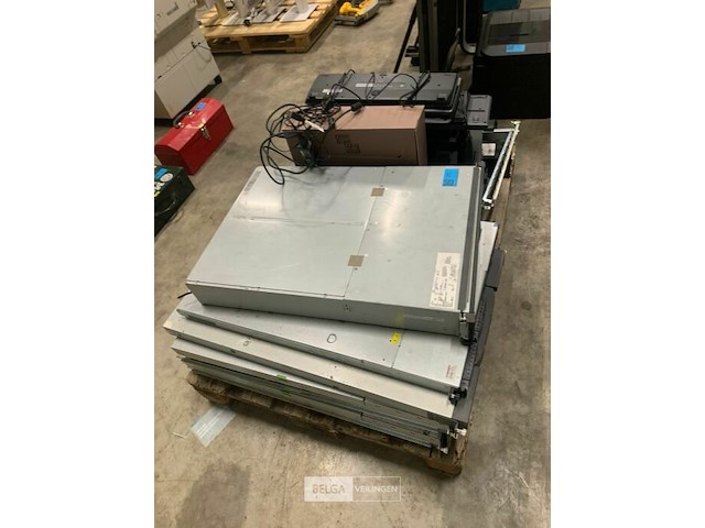 Server onderdelen + toetsenborden - afbeelding 5 van  6