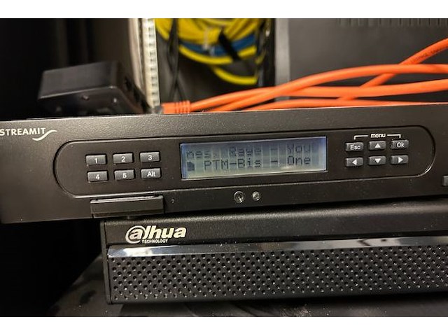 Serverkast en inhoud - afbeelding 11 van  11