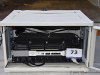 Serverkast inhoudend security gateway zyxel nsg 100 plus zyxel gs1920-24hp - afbeelding 1 van  2