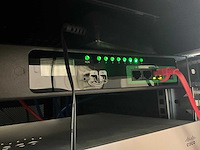 Serverkast met apc en cisco switchpanelen - afbeelding 11 van  16